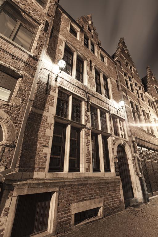 B&B Bedstarline Antwerpen Bagian luar foto