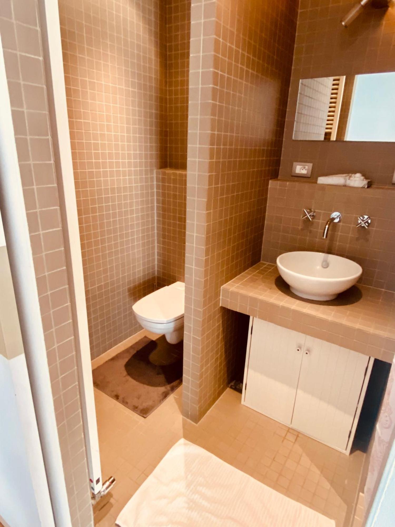 B&B Bedstarline Antwerpen Bagian luar foto