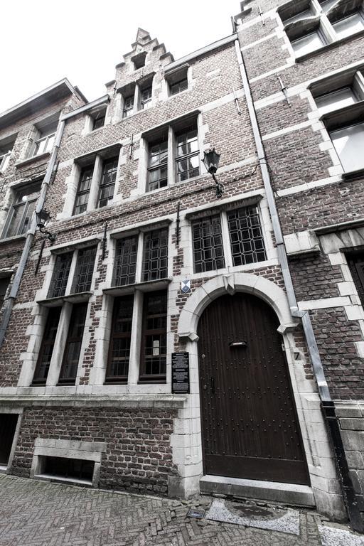 B&B Bedstarline Antwerpen Bagian luar foto